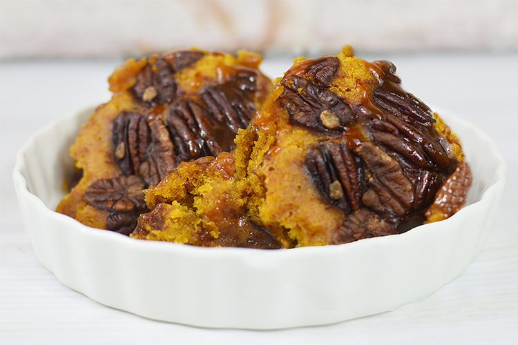 Slow Cooker Pumpkin Pecan Cobbler