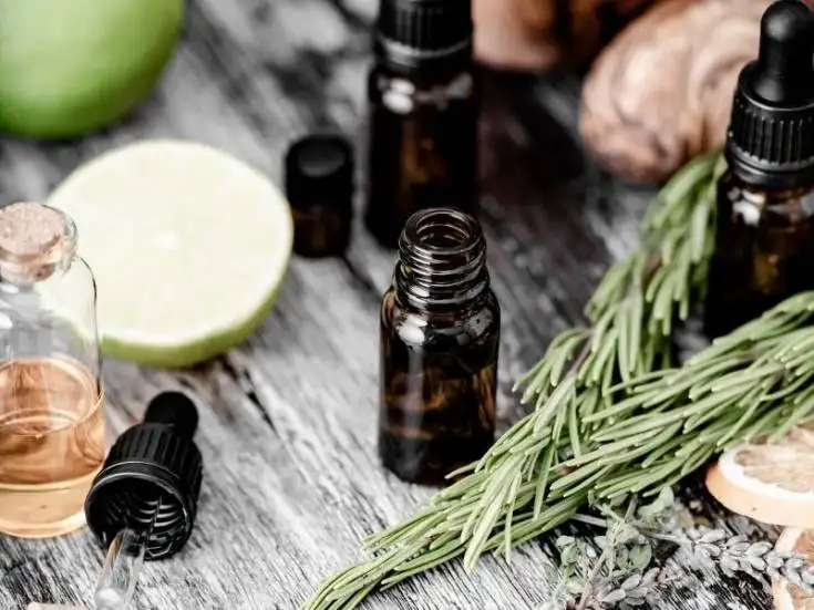 Thieves Oil Recipe Make Use This Natural Disinfectant