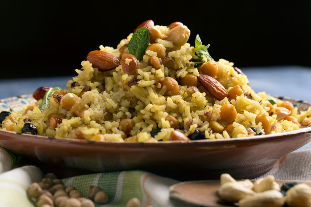 Brown Rice With Raisins And Almonds