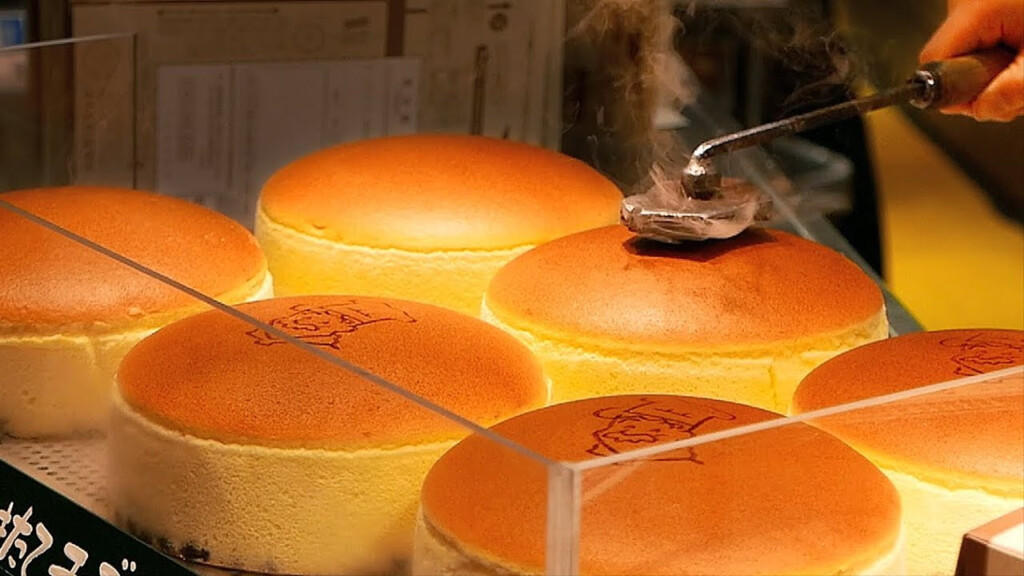 Japanese Street Food JIGGLY CHEESECAKE Uncle Rikuro 39 s Cheese Cake 